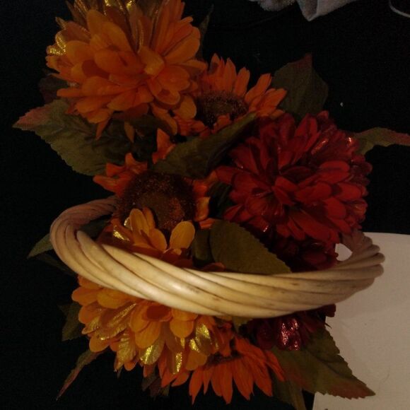 Hand Crafted Floral Table Centerpiece Fall Chrysanthemum Basket - Picture 7 of 10